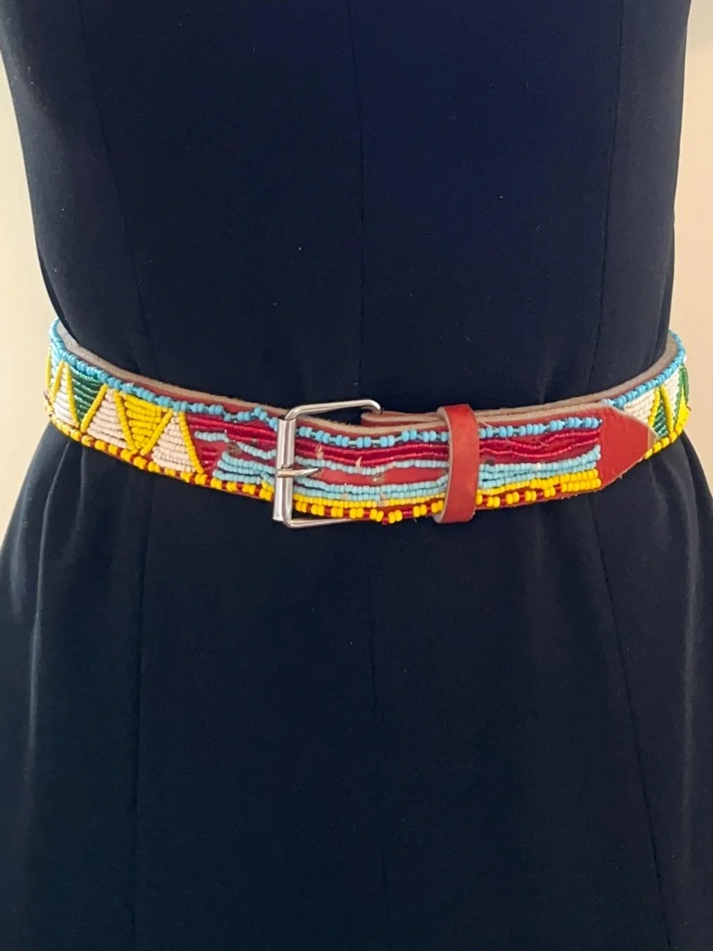 Vintage- handbeaded multicolored belt